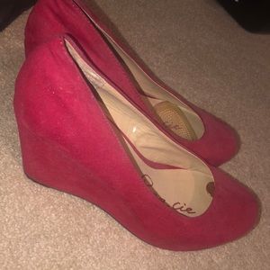 Red wedges